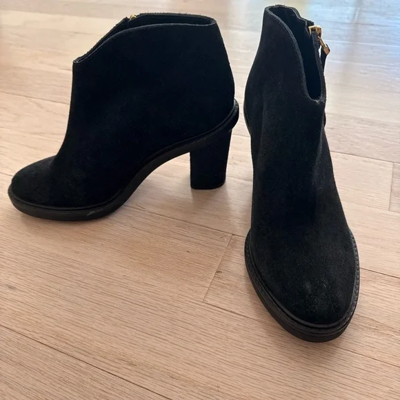 FENDI NEVER BEEN WORN Black Women's Ankle Boots - Picture 1 of 4